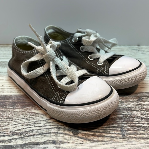 Converse Other - Converse Chucks Low Toddler Size 8 Gray
